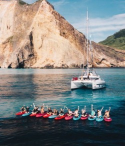 暑假帶孩子去哪玩-牛奶海親子之旅-兒童救生衣-旅人光腳