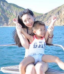 暑假帶孩子去哪玩-牛奶海親子之旅-兒童救生衣-旅人光腳