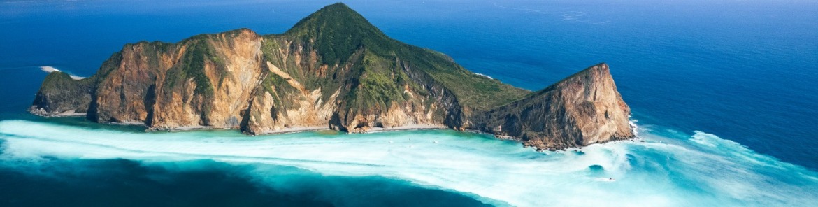 2024龜山島-龜山島牛奶海-旅人光腳-光腳海人